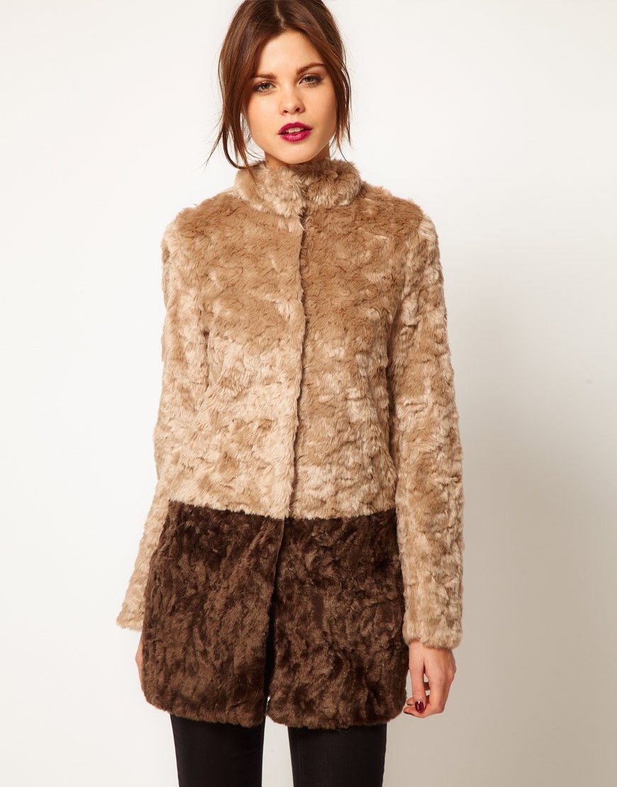 Модное пальто из меха осень-зима 2019-2020
